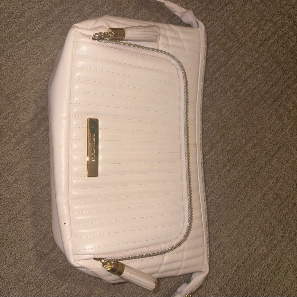 Elegant Cream Quilted Bag